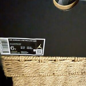 Jordan Air 11 Retro Low GS - Black and White Sneakers